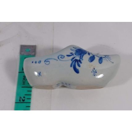 Vintage 2 1/2 inch blue and white glass dutch clog fiquirine good