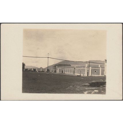 Complejo de Edificios no Identificado, c.1920 - Cyko Foto Tarjeta Postal