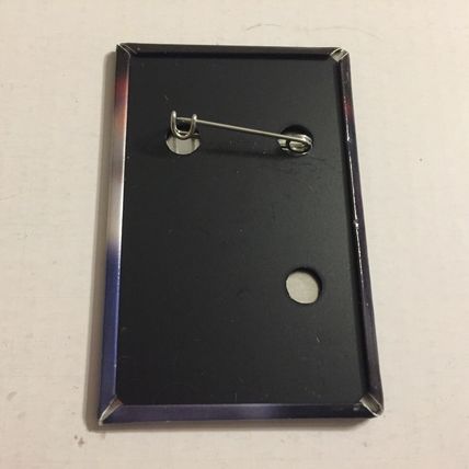 Zenescope ZenBox Exclusive Robyn Hood vs Van Helsing Square Pin