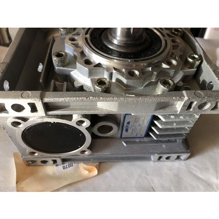 NEW IPTS iblcs063,BLCS063 RIGHT-ANGLE GEAR REDUCER,1:7.5-RATIO,DLCS063,1:7.5,CH