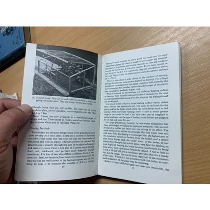1959 1ST ED "THE COOL GREENHOUSE" G W ROBINSON PENGUIN PAPERBACK BOOK (P2)