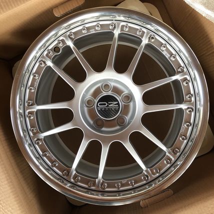 OZ Superleggera III 3 Piece 18" x 8.5" SR81570R25LR 46mm Offset Italy NEW!