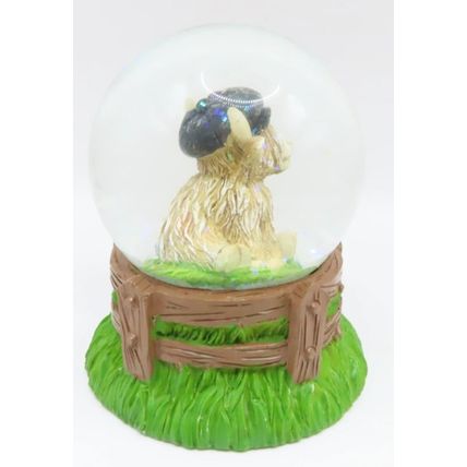 Highland Cow Snow Globe Glitter Wearing a Beret 9 CM Gift Home Deor