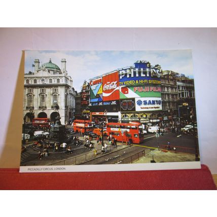 PICCADILLY CIRCUS, LONDON . unused postcard. by Colourmaster #