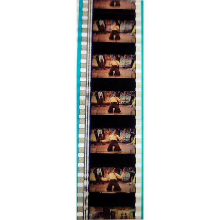 Pk GEB -K - MIX - K c069Q . 1 STRIP OF 5 - 35MM FILM CELLS. ( )