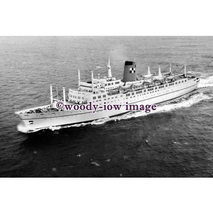 pu0879 - Canadian Pacific Liner - Empress of Canada , built 1961 -print 6x4