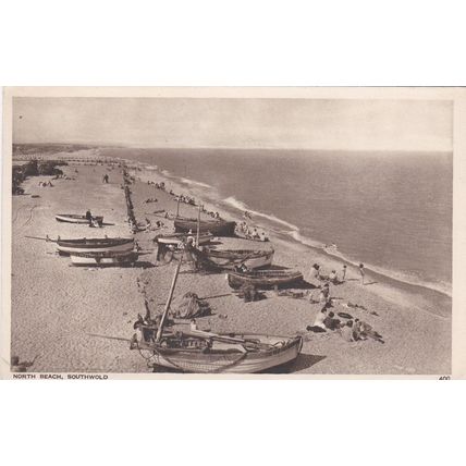 B982 SOUTHWOLD - NORTH BEACH. PRINTED POSTCARD