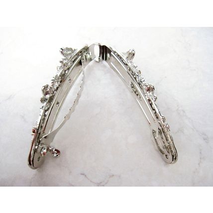 Silver or gold metal filigree flower butterfly banana hair claw clips with