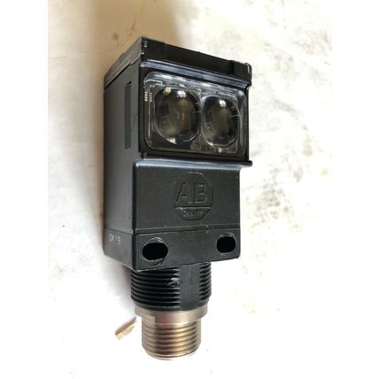 Allen Bradley 42GDP-9004-QD8 PHOTOSWITCH 42GDP-9004-QD8 Ser A SENSOR,Bh
