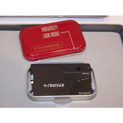 2000 CHRYSLER PT CRUISER SWISS ARMY KNIFE CARD VICTORINOX PROMOTIONAL