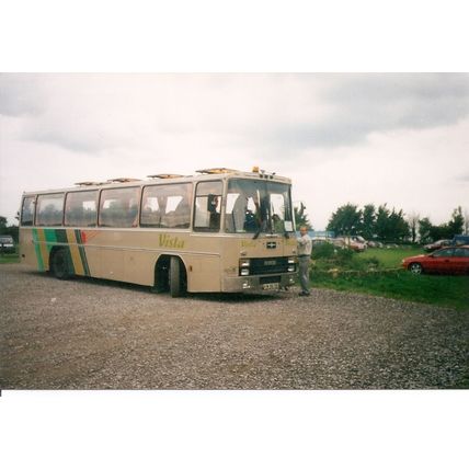 Colour Photograph of Vista Coachways of Yatton - KIW 8606 ex Thorn's of Rayleigh