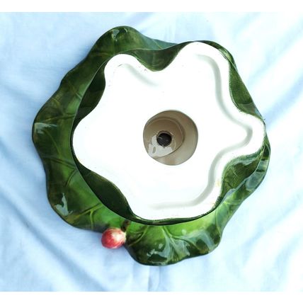 NEW BEAUTIFUL LGE CERAMIC LILY POND LEAF FRUIT BOWL WITH FROGS POND/LI FE STAND