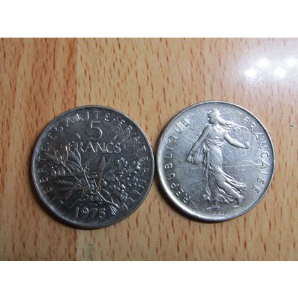 France Republic 1975 5 Francs Coin