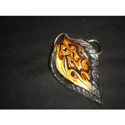 Unique hanmade gold orange brown swirl glass leaf keyring charm