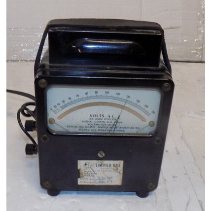 Vintage Signal Corps U.S. Army IS-185 Voltmeter A.C. 433 Untested