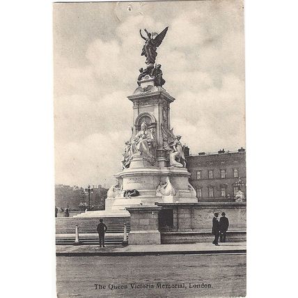 QUEEN VICTORIA MEMORIAL, LONDON, c1920s, Postcard