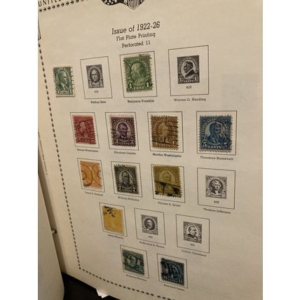 The All American Stamp Album Minkus Publishing 1970 with 814 Stamps