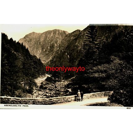 Aberglaslyn Pass, 2 Men at Wall, Wales, 4018 RP Photochrom, Postcard