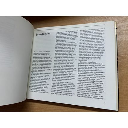 1982 FILM REVIEW 1982-1983 F MAURICE SPEED PHOTO ILLUSTRATED HARDBACK BOOK (P4)