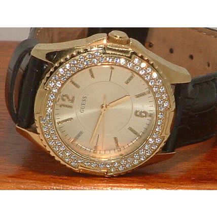 Pre-Owned Women’s Guess Waterpro Rhinestone U0069L4 Watch