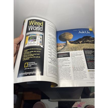 National Geographic Magazine September 2001 How Old is it? - Vintage Collectable