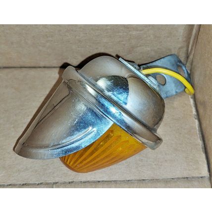 PM 105 DRESS UP MARKER LIGHT VINTAGE CAMPER TRAILER TRUCK PM 110 AMBER LENS