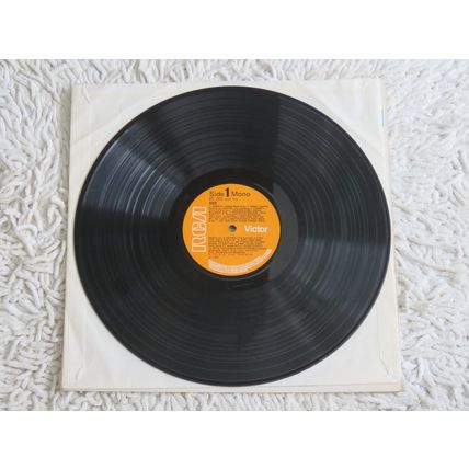 HAIR, BROADWAY CAST RECORDING VINYL LP.