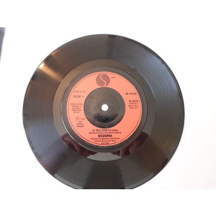7"MADONNA 1987. LA ISLA BONITA ( REMIX) W8378, 928378-7. RED INJ LABEL.NEAR MINT