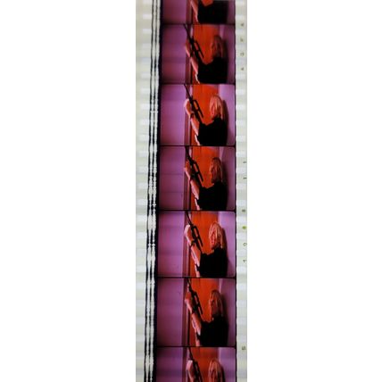 Pk DAU - A - MIX - D 087i . 1 STRIP OF 5 - 35MM FILM CELLS. ( dh )