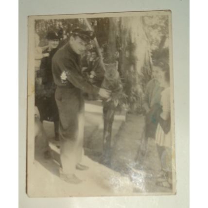 American soldier from Queens in Australia 1940's (WWII) - 8 original photos.