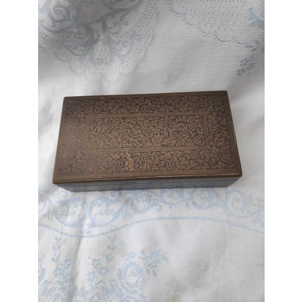 ANTIQUE HEAVY BRASS FINE QUALITY ENGRAVED INDIAN MUGLAI CIGARETTE TRINKET BOX