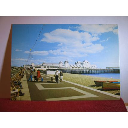 SOUTH PARADE PIER, SOUTHSEA, HAMPSHIRE unused vintage postcard =