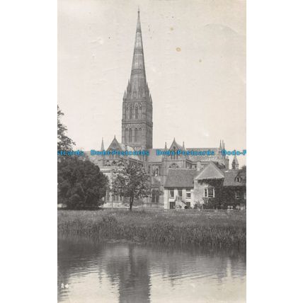 R092979 Old Postcard. Church and Lake