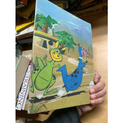 1974 "FLINTSTONE GIANT STORY BOOK" ILLUSTRATED ANNUAL HARDBACK BOOK (P4)