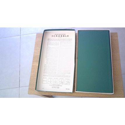 SCRABBLE Original Board Game - VINTAGE & COMPLETE