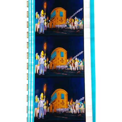 Simpsons Movie. Pk FE FE - 014n. 1 STRIP OF 5 - 35MM FILM CELLS