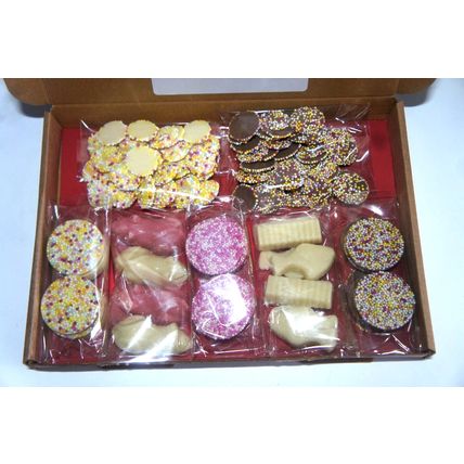 DOG CHOC TREAT BOX REGGGIES PIC N MIX MONSTER CHOC Dog Chocolate Selection Box L