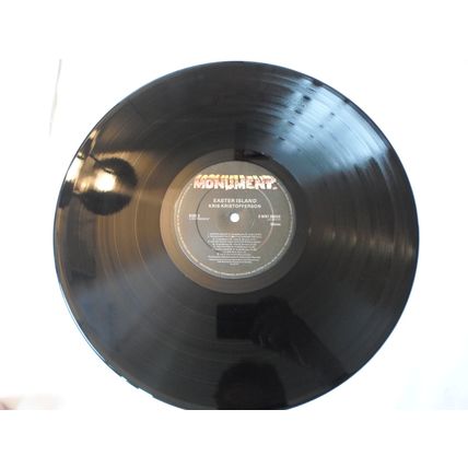 LP. 1978.KRIS KRISTOFFERSON. EASTER ISLAND. SMNT 86056.LYRIC SHEET.NEAR MINT