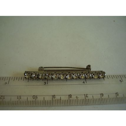 Vintage Brooch White Crystal Claw-set Bar Retro Lapel Pin