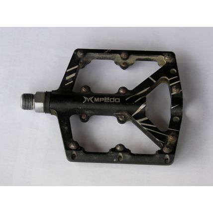 RIGHT MPEDA Bicycle MTB Bike Platform Pedal 9/16" Flat Sealed Bearing not pair