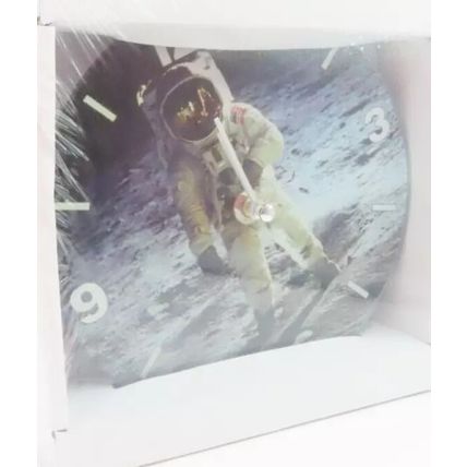 Moon Walk Astronaut Wall Clock Round Glass 17 CM Time Gift Home Decor GamesM