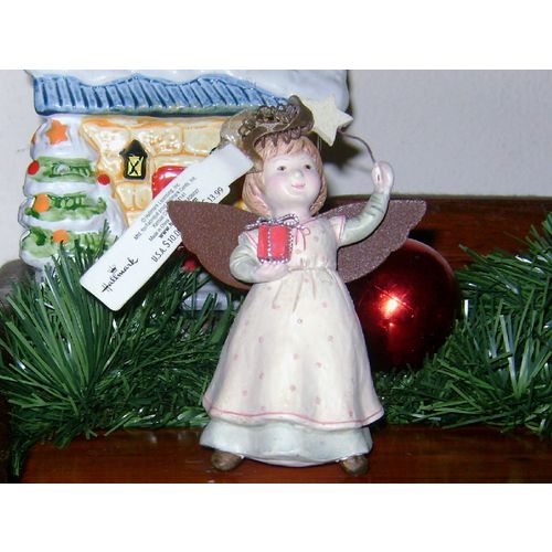 Vintage Hallmark 5.5" Porcelain Christmas Angel Excellent Condition!!