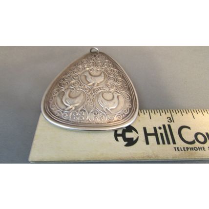 1973 TOWLE STERLING SILVER CHRISTMAS PENDANT 3 FRENCH HENS MEDALLION ORNAMENT