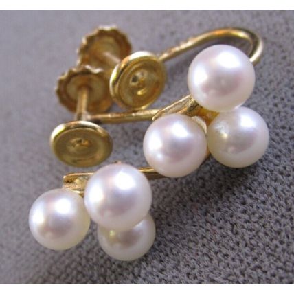 Vintage 14k Yellow gold Natural Cluster pearl screw back earrings Marked KL