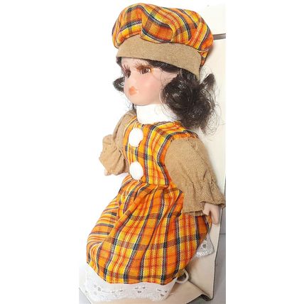 PORCELAIN DOLL - ORIGINAL BOX - BONNIE in ORANGE TARTAN and HAT 16 cm VERY GOOD