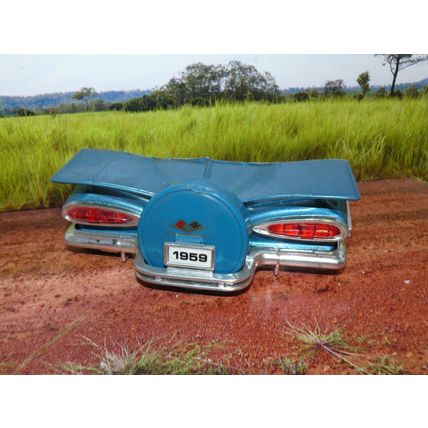 1/18 ( DS ) 1959 Chevy rear end clip wall hanger