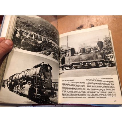 1978 HEAVY "PICTORIAL ENCYCLOPEDIA OF RAILWAYS" ILLUSTRATED HARDBACK BOOK (XX)
