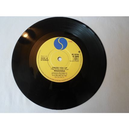 7" 1984 MADONNA . DRESS YOU UP. SOLID .PAPER LABELS, SIRE W 8848, NEAR MINT