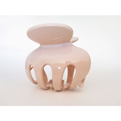 Nude pink octopus hair claw clip for thick hair