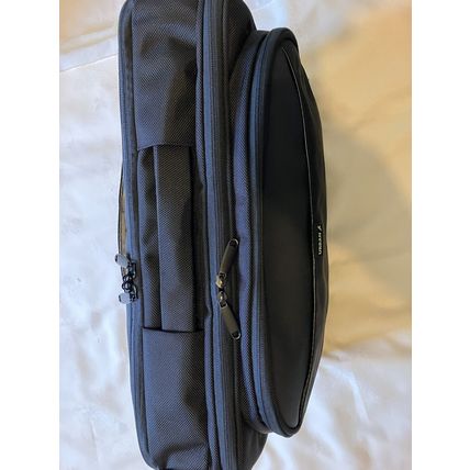 Techair Urban Universal 15.6 inch Laptop & Business Shoulder Bag - Black
